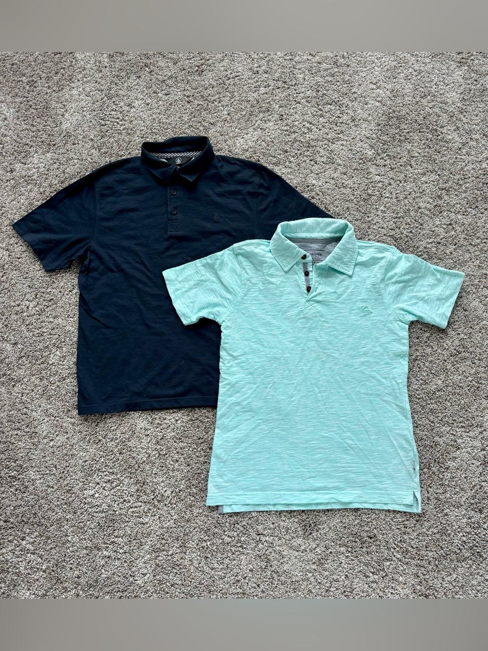 Lot of 2 boys popular surf brand Polo Shirts volcom and quicksikver